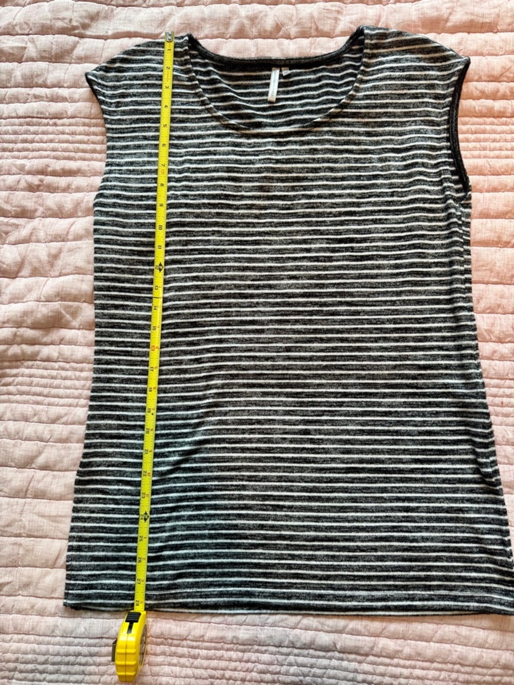 Banana Republic Black & White Striped Signature Tee | Size M - Picture 5 of 9